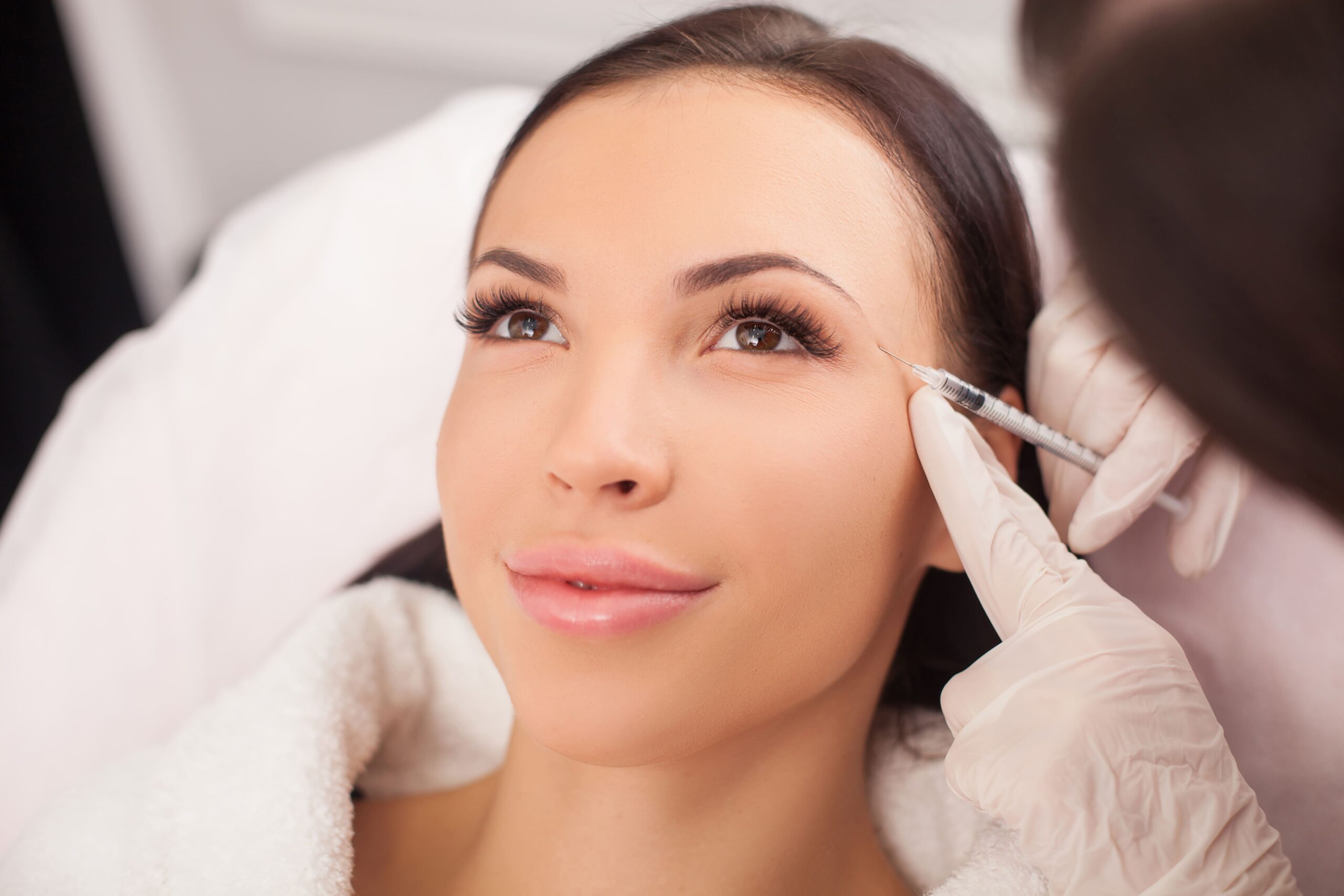Which Should You Choose Between Botox and Fillers